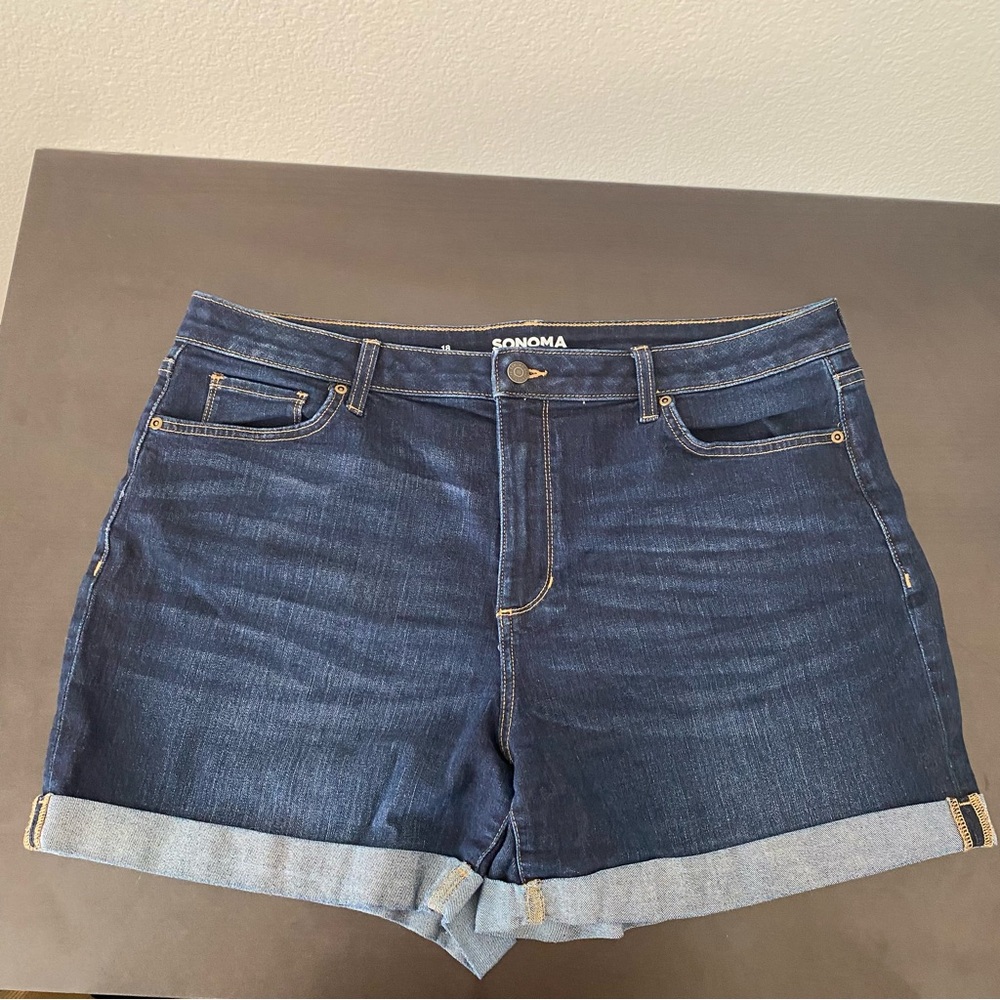 EUC Sonoma Blue Jean Cuffed Shorts Size 18